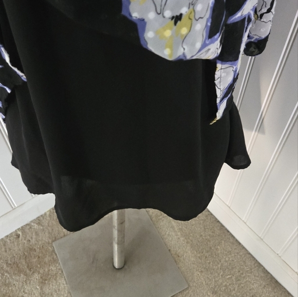 Apt 9 flowered tank top size XL - Picture 6 of 7